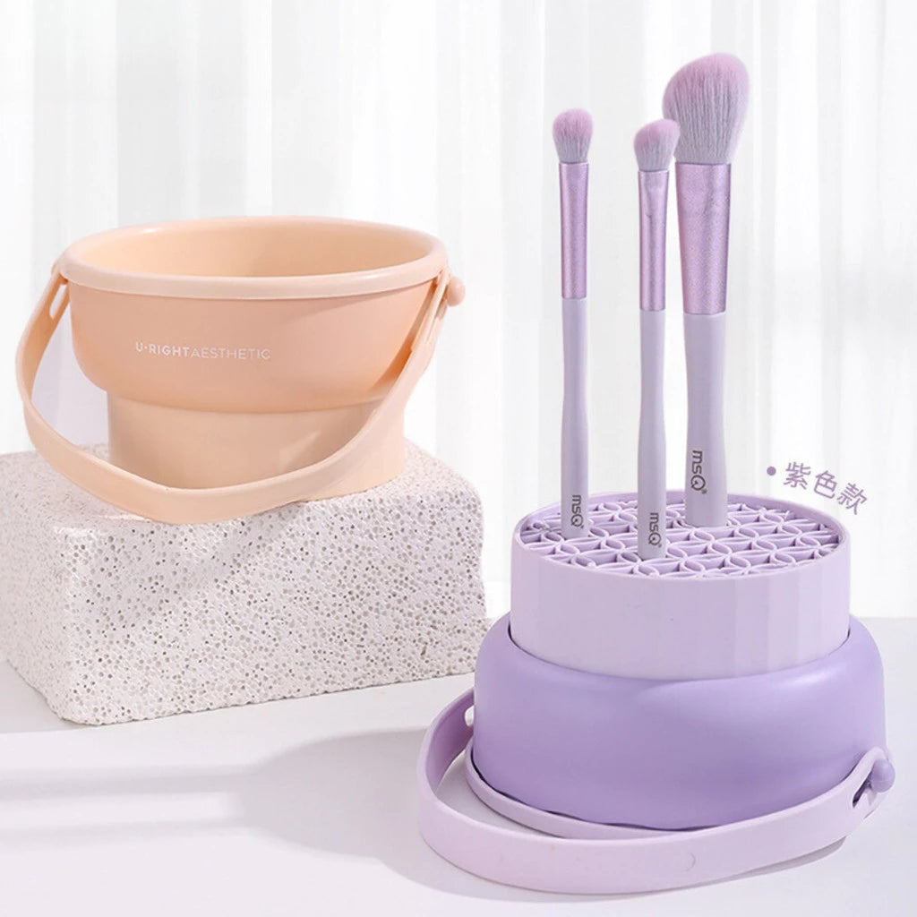 Limpador de pincéis para remover resíduos de maquiagem e garantir pincéis limpos e prontos para o uso